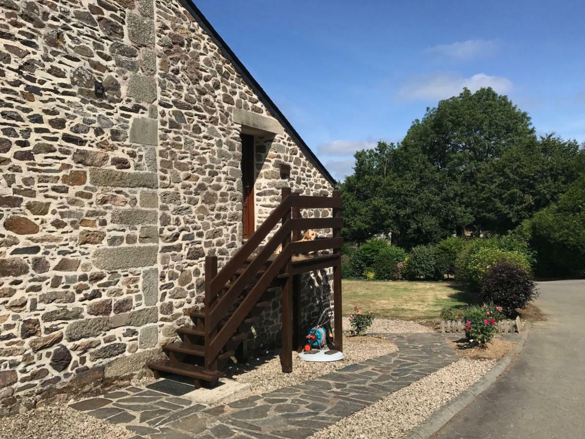 Chambres D'Hotes Les Tilleuls Poullaouen Kültér fotó